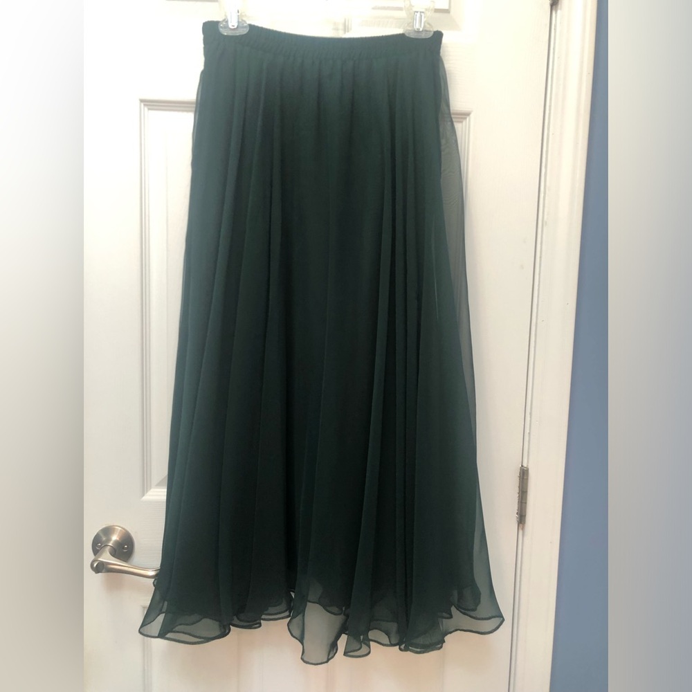 Perfect for a Fall wedding. 2/piece ensemble - Picture 4 of 4